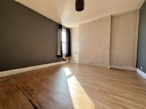 Bedroom- click for photo gallery